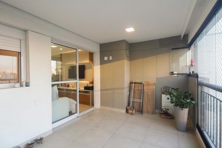 Apartamento à venda com 86m², 3 quartos e 1 vagaVaranda