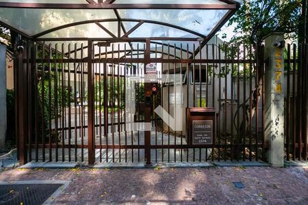 Apartamento à venda com 70m², 3 quartos e 1 vaga Apartamento à venda com 70m², 3 quartos e 1 vagaFachada