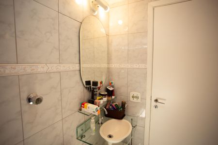 Apartamento à venda com 70m², 3 quartos e 1 vaga Apartamento à venda com 70m², 3 quartos e 1 vagaBanheiro