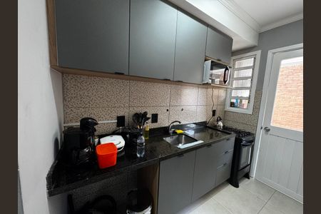 Casa de condomínio à venda com 76m², 2 quartos e 1 vaga Casa de condomínio à venda com 76m², 2 quartos e 1 vagaCozinha