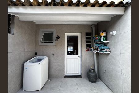 Casa de condomínio à venda com 76m², 2 quartos e 1 vaga Casa de condomínio à venda com 76m², 2 quartos e 1 vagaÁrea de serviço