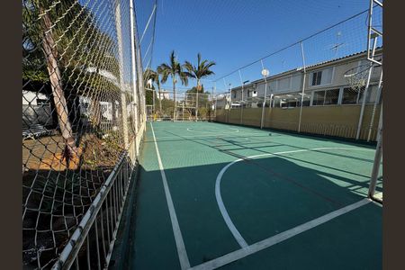 Casa de condomínio à venda com 76m², 2 quartos e 1 vaga Casa de condomínio à venda com 76m², 2 quartos e 1 vagaQuadra Esportiva