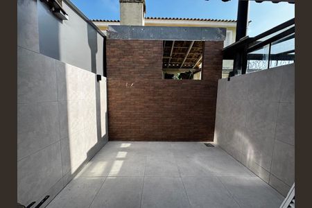 Casa de condomínio à venda com 76m², 2 quartos e 1 vaga Casa de condomínio à venda com 76m², 2 quartos e 1 vagaÁrea fundos