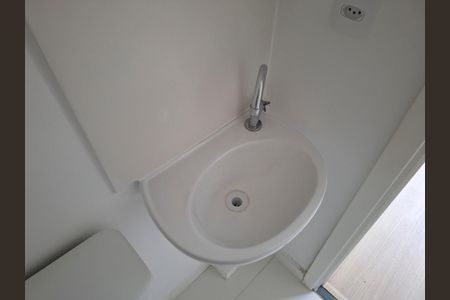 Banheiro Social de kitnet/studio à venda com 1 quarto, 17m² em Casa Verde Alta, São Paulo