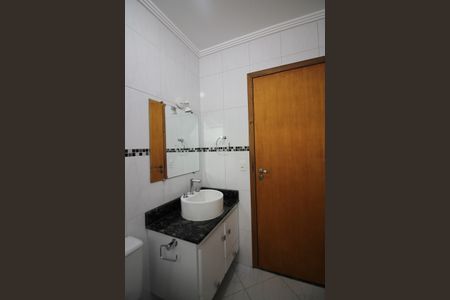 Casa à venda com 207m², 3 quartos e 2 vagasBanheiro Social