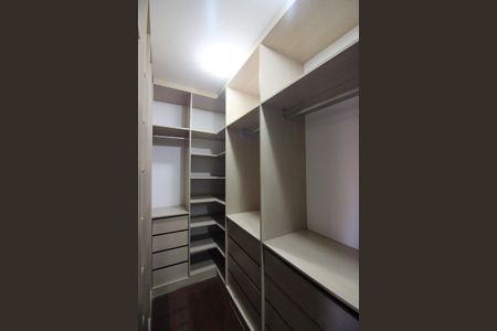 Casa à venda com 207m², 3 quartos e 2 vagasSuíte Closet