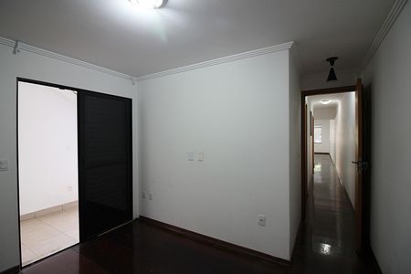 Casa à venda com 207m², 3 quartos e 2 vagas Suíte
