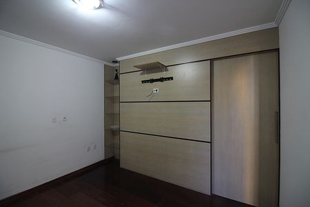 Casa à venda com 207m², 3 quartos e 2 vagas Suíte