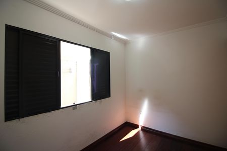 Casa à venda com 207m², 3 quartos e 2 vagasQuarto 2