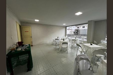 Apartamento à venda com 120m², 3 quartos e 1 vaga Apartamento à venda com 120m², 3 quartos e 1 vagaÁrea comum - Salão de festas