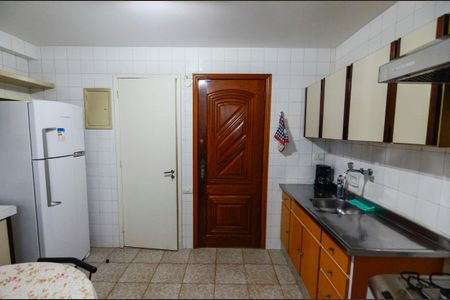 Apartamento à venda com 120m², 3 quartos e 1 vaga Apartamento à venda com 120m², 3 quartos e 1 vagaCozinha