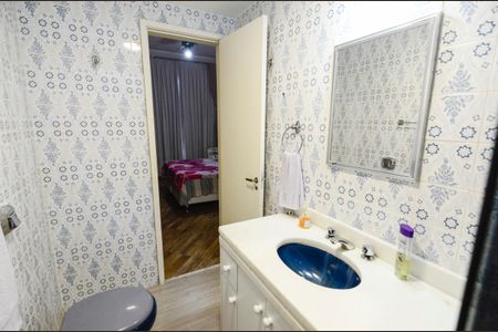 Apartamento à venda com 120m², 3 quartos e 1 vaga Apartamento à venda com 120m², 3 quartos e 1 vagaBanheiro da Suíte