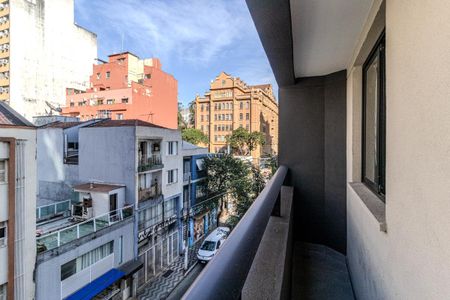 Studio para alugar com 25m², 1 quarto e sem vaga Studio para alugar com 25m², 1 quarto e sem vagaVaranda