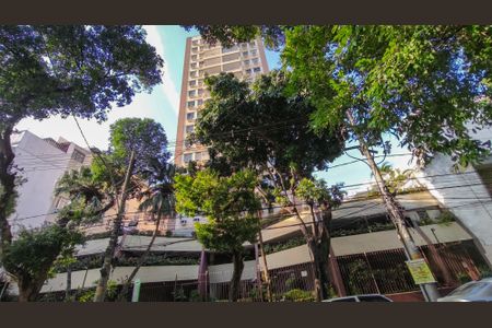 Apartamento à venda com 77m², 2 quartos e 1 vagaFachada e portaria