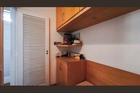 Apartamento à venda com 77m², 2 quartos e 1 vagaQuarto de Serviço