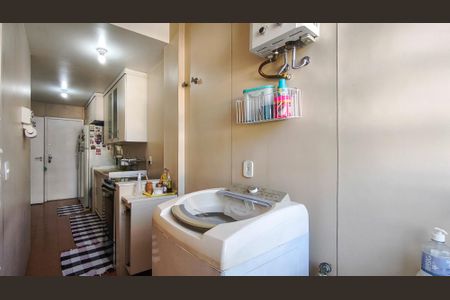 Apartamento à venda com 77m², 2 quartos e 1 vagaÁrea de Serviço