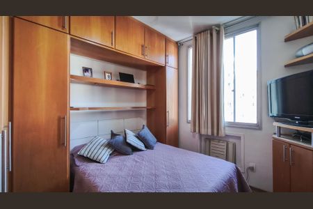 Apartamento à venda com 77m², 2 quartos e 1 vagaQuarto 2