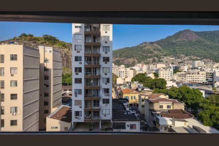 Apartamento à venda com 77m², 2 quartos e 1 vagaÁrea de Serviço