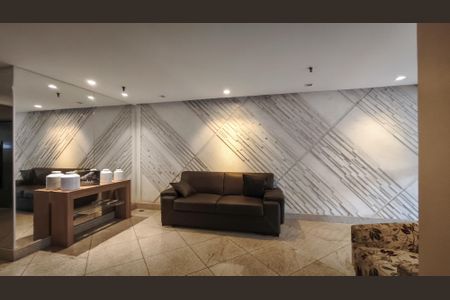 Apartamento à venda com 77m², 2 quartos e 1 vagaFachada e portaria