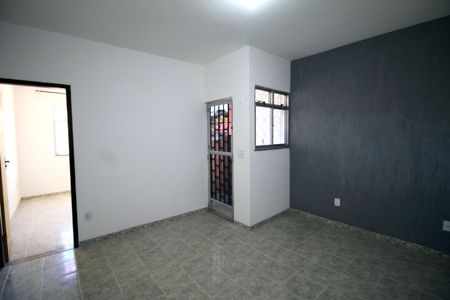 Casa à venda com 40m², 2 quartos e 1 vagaSala