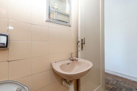 Casa à venda com 140m², 2 quartos e 2 vagasBanheiro