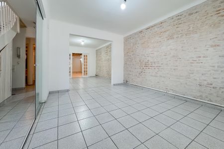 Casa à venda com 120m², 1 quarto e 1 vaga Casa à venda com 120m², 1 quarto e 1 vagaSala