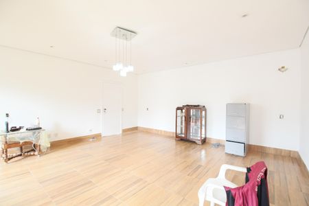 Sala de casa para alugar com 2 quartos, 150m² em 0, São Paulo