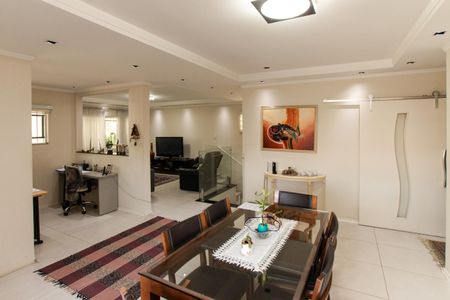 Casa à venda com 235m², 3 quartos e 5 vagasSala de Jantar