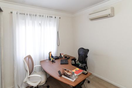 Casa à venda com 235m², 3 quartos e 5 vagasQuarto 2