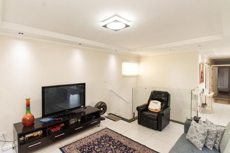 Casa à venda com 235m², 3 quartos e 5 vagasSala