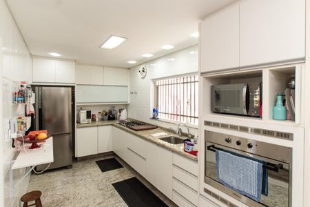 Casa à venda com 235m², 3 quartos e 5 vagasCozinha