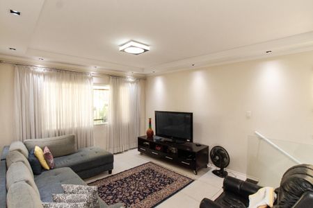 Casa à venda com 235m², 3 quartos e 5 vagasSala