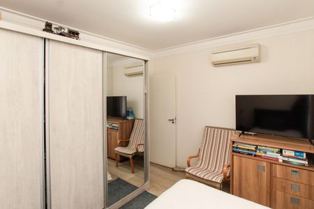 Casa à venda com 235m², 3 quartos e 5 vagasQuarto 1