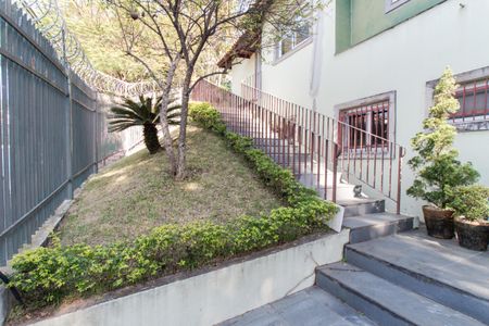 Casa à venda com 235m², 3 quartos e 5 vagasJardim