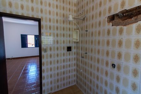 Casa à venda com 200m², 5 quartos e 2 vagasBanheiro da Suíte 2