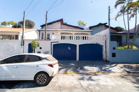 Casa à venda com 200m², 5 quartos e 2 vagasFachada