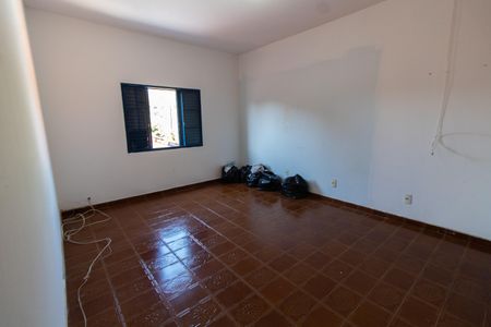 Casa à venda com 200m², 5 quartos e 2 vagasSuíte 2