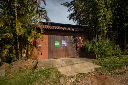 Casa à venda com 170m², 2 quartos e 2 vagas Casa à venda com 170m², 2 quartos e 2 vagasPlaca