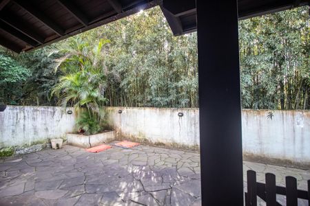 Casa à venda com 170m², 2 quartos e 2 vagas Casa à venda com 170m², 2 quartos e 2 vagasJardim