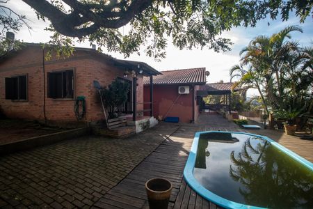 Casa à venda com 170m², 2 quartos e 2 vagas Casa à venda com 170m², 2 quartos e 2 vagasÁrea comum - Piscina