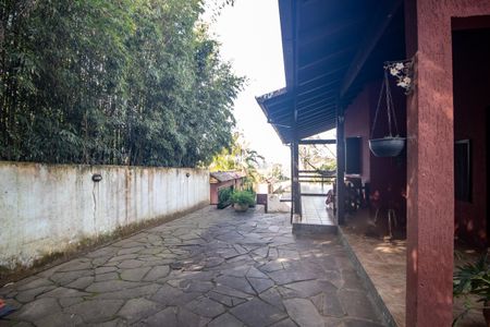 Casa à venda com 170m², 2 quartos e 2 vagas Casa à venda com 170m², 2 quartos e 2 vagasJardim