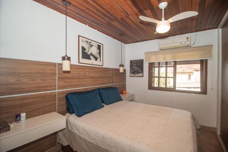 Casa à venda com 170m², 2 quartos e 2 vagas Casa à venda com 170m², 2 quartos e 2 vagasSuite