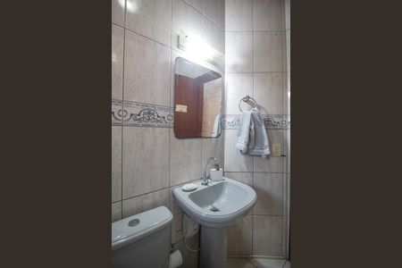 Casa à venda com 170m², 2 quartos e 2 vagas Casa à venda com 170m², 2 quartos e 2 vagasBanheiro