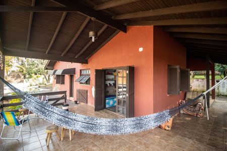 Casa à venda com 170m², 2 quartos e 2 vagas Casa à venda com 170m², 2 quartos e 2 vagasSacada