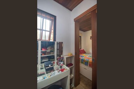 Casa à venda com 170m², 2 quartos e 2 vagas Casa à venda com 170m², 2 quartos e 2 vagasCloset