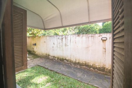 Casa à venda com 170m², 2 quartos e 2 vagas Casa à venda com 170m², 2 quartos e 2 vagasVista