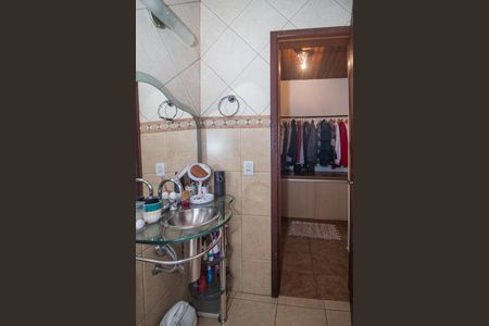 Casa à venda com 170m², 2 quartos e 2 vagas Casa à venda com 170m², 2 quartos e 2 vagasBanheiro da Suíte