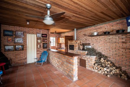 Casa à venda com 170m², 2 quartos e 2 vagas Casa à venda com 170m², 2 quartos e 2 vagasÁrea comum - Churrasqueira