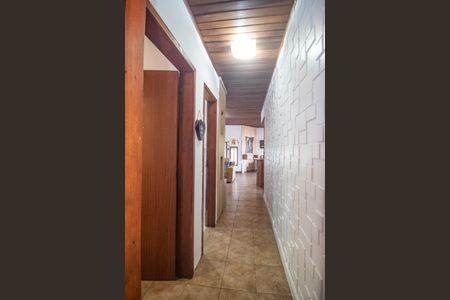 Casa à venda com 170m², 2 quartos e 2 vagas Casa à venda com 170m², 2 quartos e 2 vagasCorredor