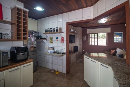 Casa à venda com 170m², 2 quartos e 2 vagas Casa à venda com 170m², 2 quartos e 2 vagasCozinha
